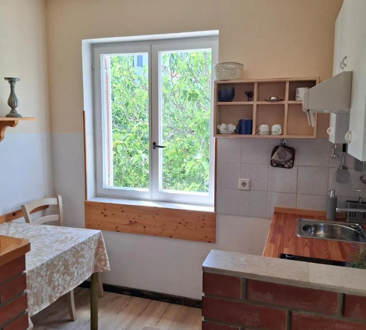 Studio Fuer Drei Personen Mit Privatem Balkon Rovinj Lejlighed