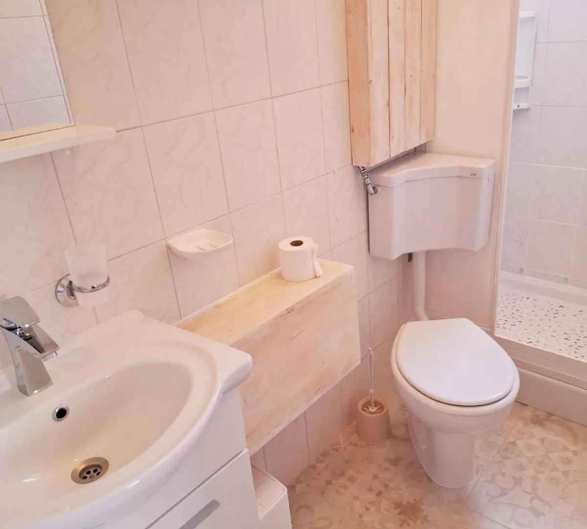 Lejlighed Studio Fuer Drei Personen Mit Privatem Balkon Rovinj